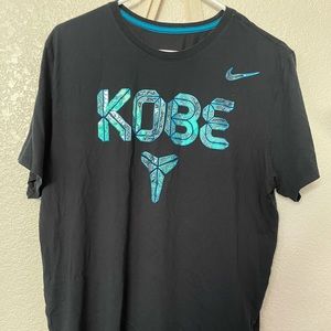 SOLD Nike kobe dri fit shirt medium black mamba